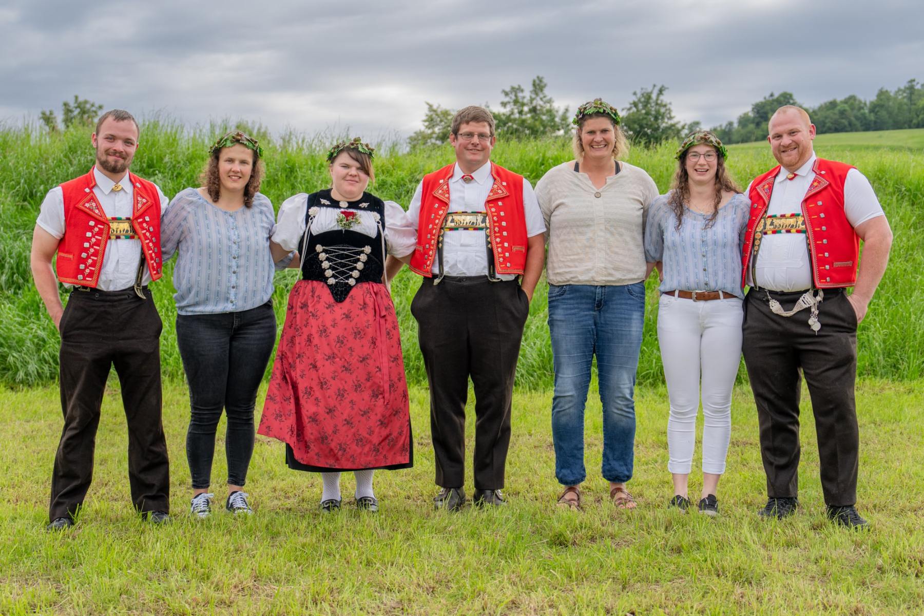 Kranzerinnen v.l._Gäumann Jasmin (2), Riesen Angela (1a), Ruch Franziska (1b) und Klossner Melissa (3a) Kranzerinnen v.l._Gäumann Jasmin (2), Riesen Angela (1a), Ruch Franziska (1b) und Klossner Melissa (3a)
