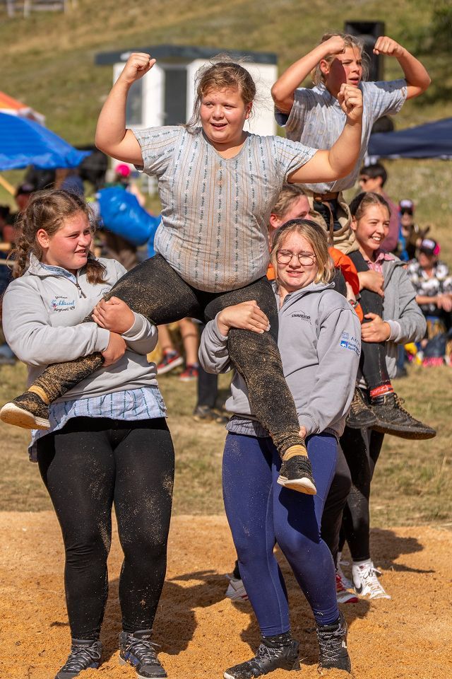 Meitli2Siegerin1bNahlaEnz1aBlancheMorier Meitli2Siegerin1bNahlaEnz1aBlancheMorier