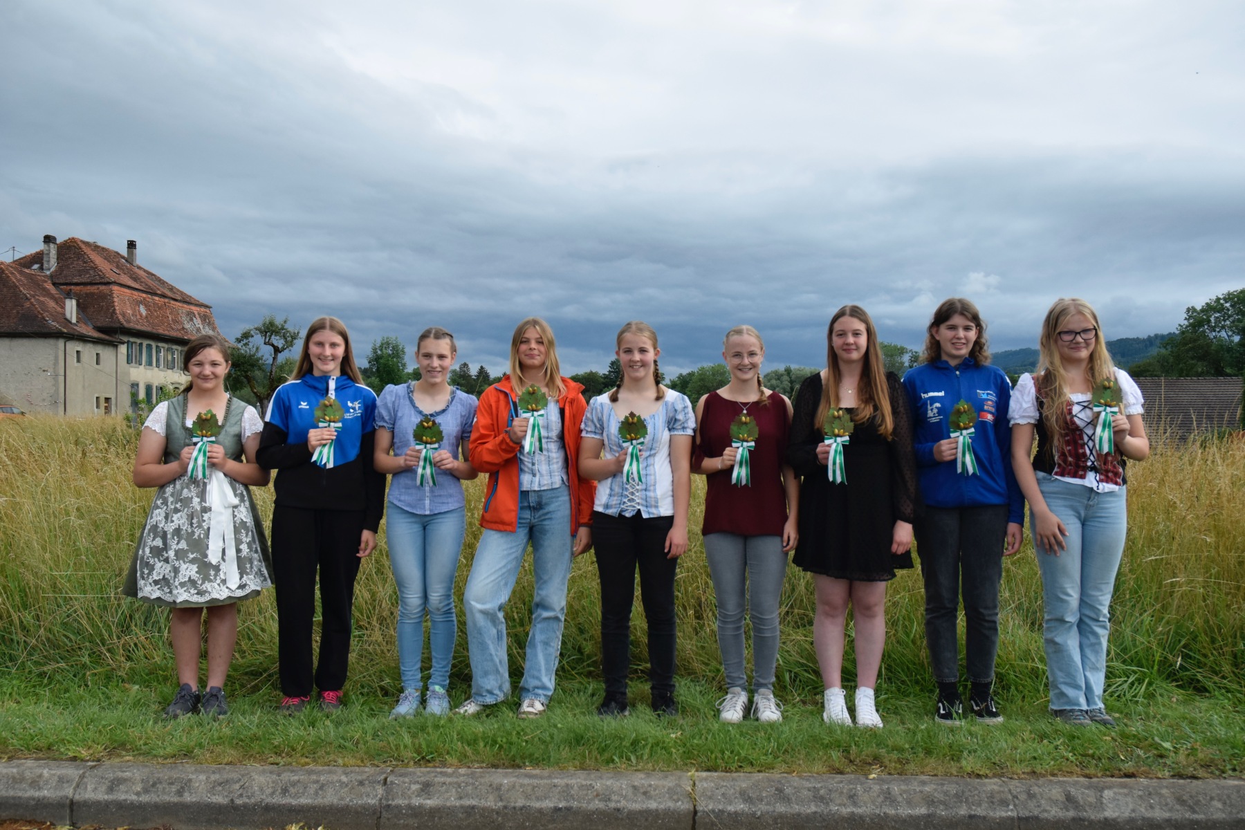 Zweige-Meitli-1 Zweige-Meitli-1